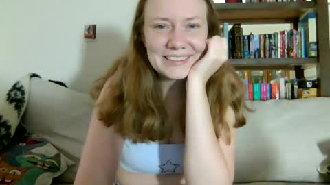 Snapshot of skywinters chatting on June 14, 2026, 1:57 pm Sky Winters online show from June 14, 2026, 1:57 pm