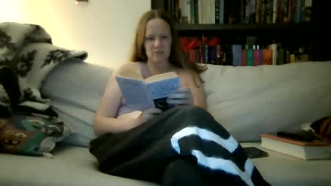 Snapshot of skywinters chatting on June 15, 2026, 2:47 am Sky Winters online show from June 15, 2026, 2:47 am