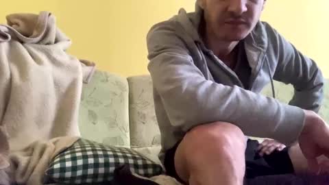 slabyhrac online show from February 18, 2025, 10:38 am