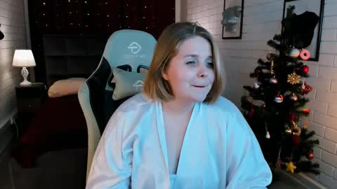 Snapshot of sladadeew chatting on December 31, 2024, 8:23 pm Slada Deew online show from December 31, 2024, 8:23 pm