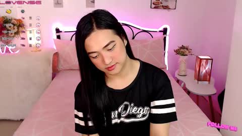 Queen Cyrine online show from March 8, 2025, 3:06 am