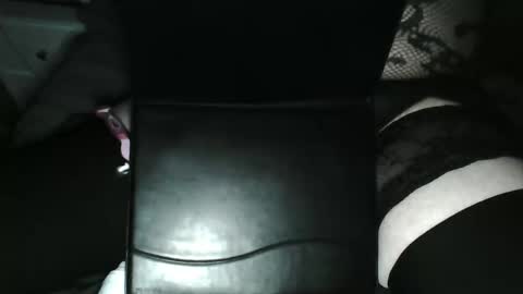 men use me live  online show from February 5, 2025, 11:02 am