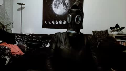 slaveforgodess online show from December 17, 2025, 12:38 am