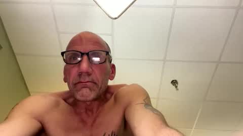 sleddog777 online show from February 4, 2026, 9:09 pm