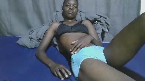 slender_queen online show from January 15, 2026, 12:21 pm