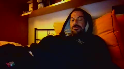 Snapshot of slevin1983 chatting on February 1, 2026, 2:48 pm slevin online show from February 1, 2026, 2:48 pm