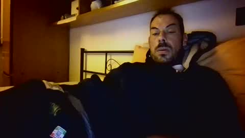 Snapshot of slevin1983 chatting on March 3, 2026, 7:09 pm slevin online show from March 3, 2026, 7:09 pm