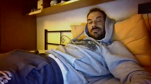 Snapshot of slevin1983 chatting on March 8, 2026, 8:34 pm slevin online show from March 8, 2026, 8:34 pm