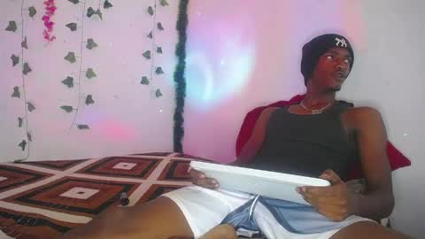 sleyandluna1 online show from May 17, 2026, 1:51 pm