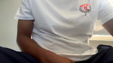 Snapshot of slick2285 chatting on September 17, 2025, 8:32 pm slick2285 online show from September 17, 2025, 8:32 pm