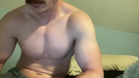 Snapshot of slickmass chatting on June 11, 2026, 1:38 am SlickMass online show from June 11, 2026, 1:38 am