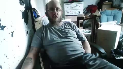 Snapshot of slickwill2391 chatting on May 3, 2026, 5:19 pm slickwill2391 online show from May 3, 2026, 5:19 pm