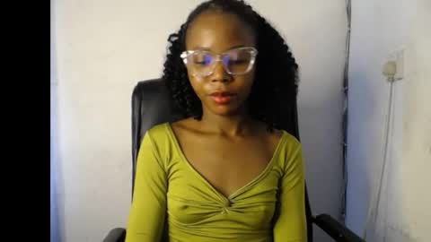 Crystal online show from April 23, 2026, 10:58 am