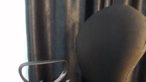 Snapshot of slim_pearls chatting on November 26, 2025, 9:10 am Teddy online show from November 26, 2025, 9:10 am