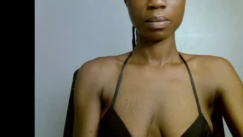 Snapshot of slim_petitqueen chatting on April 25, 2026, 5:54 pm Alice online show from April 25, 2026, 5:54 pm