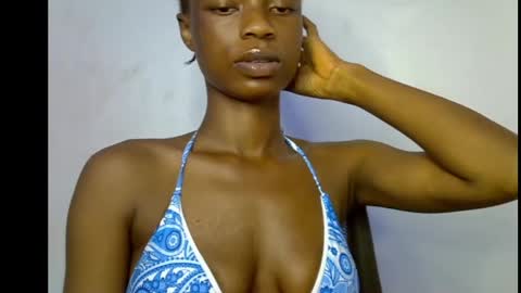 Snapshot of slim_petitqueen chatting on May 23, 2026, 7:24 am Alice online show from May 23, 2026, 7:24 am