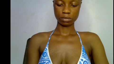 Snapshot of slim_petitqueen chatting on May 23, 2026, 7:51 pm Alice online show from May 23, 2026, 7:51 pm