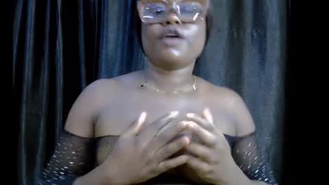 Tems online show from November 11, 2025, 9:48 pm