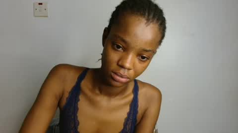 Snapshot of slim_wetpussyy chatting on June 23, 2026, 7:28 am Bella online show from June 23, 2026, 7:28 am
