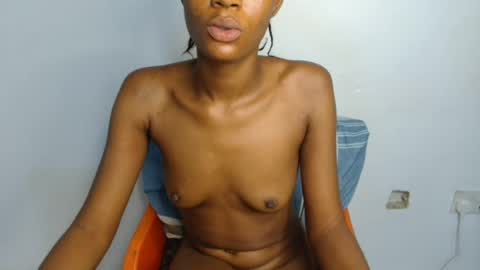 Snapshot of slim_wetpussyy chatting on June 30, 2026, 8:43 pm Bella online show from June 30, 2026, 8:43 pm