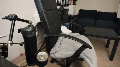 Slimguerrilla online show from December 31, 2024, 1:04 am