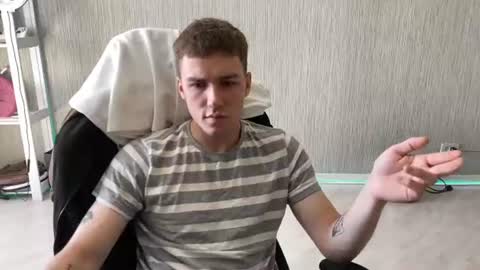 Snapshot of slippery_baby chatting on June 20, 2026, 9:56 am Mila online show from June 20, 2026, 9:56 am
