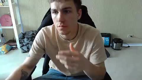 Snapshot of slippery_baby chatting on July 6, 2026, 10:45 am Mila online show from July 6, 2026, 10:45 am