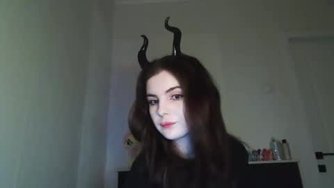 sloomonata online show from November 3, 2025, 11:59 pm