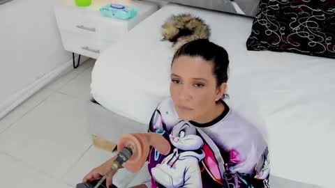 Snapshot of slut_milf_ chatting on May 6, 2026, 7:19 pm slut_milf_ online show from May 6, 2026, 7:19 pm