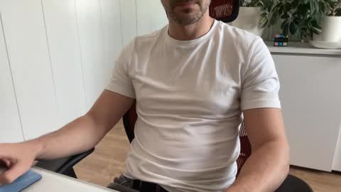 Snapshot of slutguy81 chatting on March 3, 2026, 1:50 pm Slutguy81 online show from March 3, 2026, 1:50 pm