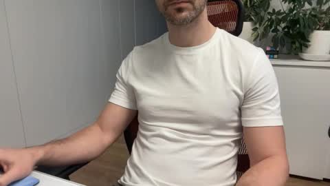 Snapshot of slutguy81 chatting on March 4, 2026, 7:03 am Slutguy81 online show from March 4, 2026, 7:03 am