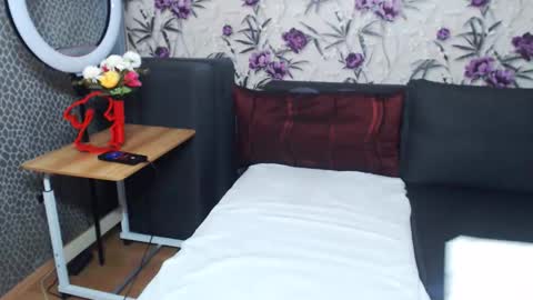 slutihmami online show from April 19, 2026, 2:16 pm