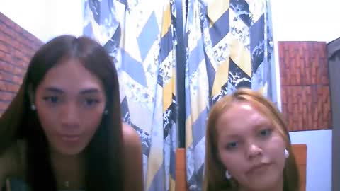 Snapshot of sluts_cummer chatting on December 3, 2025, 9:40 am sluts_cummer online show from December 3, 2025, 9:40 am