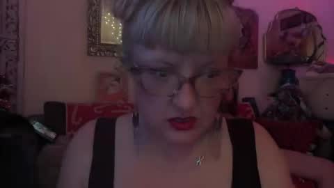 slutsinthecity138 online show from December 4, 2025, 10:24 am