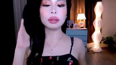 slutty_aurora online show from September 25, 2025, 9:02 am