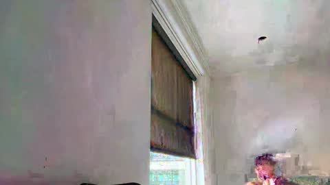 DeeLina online show from April 4, 2026, 11:02 pm