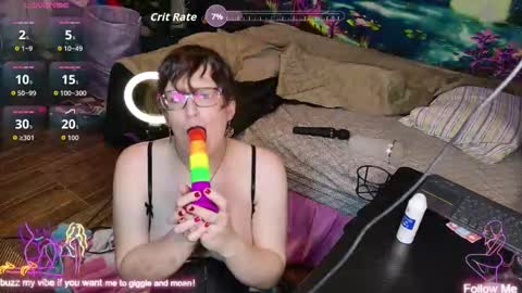 Faye online show from October 24, 2025, 4:53 am