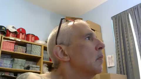 sluttyslave81 online show from May 4, 2026, 2:24 pm