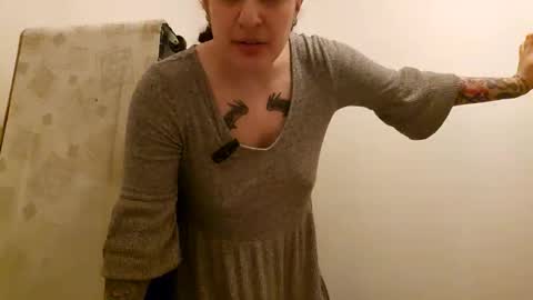 Snapshot of sluttysuzie17 chatting on May 2, 2026, 8:58 pm SluttySuzie17 online show from May 2, 2026, 8:58 pm