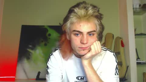 Gus online show from September 10, 2025, 3:17 am