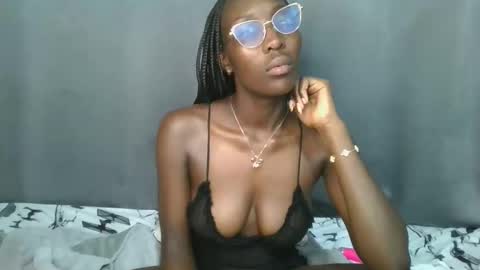 Snapshot of sly_rose chatting on April 23, 2026, 9:39 pm sly_rose online show from April 23, 2026, 9:39 pm