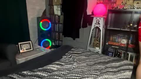 slytherinboy_01 online show from September 13, 2025, 3:56 pm