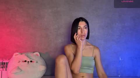 Snapshot of smaillev chatting on May 19, 2026, 9:15 am Melani online show from May 19, 2026, 9:15 am