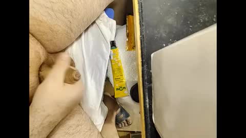 Snapshot of small_1986 chatting on December 18, 2024, 10:19 am transmisin gratuita bajo demanda  free broadcast on demand online show from December 18, 2024, 10:19 am