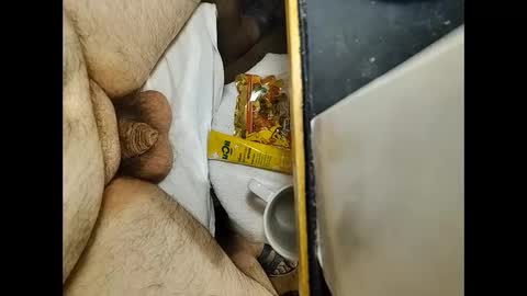 Snapshot of small_1986 chatting on December 20, 2024, 8:17 am transmisin gratuita bajo demanda  free broadcast on demand online show from December 20, 2024, 8:17 am