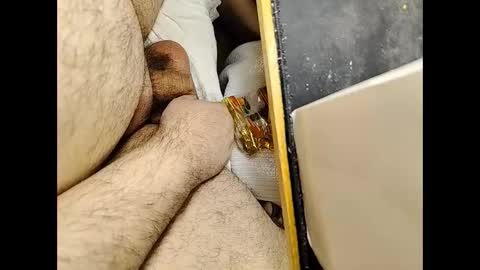 Snapshot of small_1986 chatting on December 28, 2024, 9:20 am transmisin gratuita bajo demanda  free broadcast on demand online show from December 28, 2024, 9:20 am