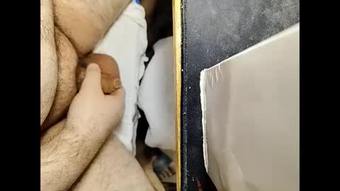 Snapshot of small_1986 chatting on January 6, 2025, 11:18 am transmisin gratuita bajo demanda  free broadcast on demand online show from January 6, 2025, 11:18 am