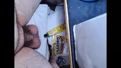Snapshot of small_1986 chatting on January 9, 2025, 12:41 pm transmisin gratuita bajo demanda  free broadcast on demand online show from January 9, 2025, 12:41 pm