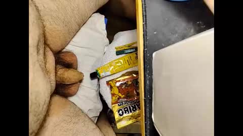 Snapshot of small_1986 chatting on January 25, 2025, 12:16 pm transmisin gratuita bajo demanda  free broadcast on demand online show from January 25, 2025, 12:16 pm