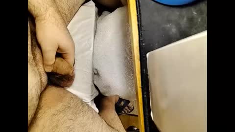 Snapshot of small_1986 chatting on January 29, 2025, 2:40 am transmisin gratuita bajo demanda  free broadcast on demand online show from January 29, 2025, 2:40 am